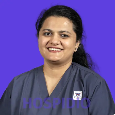 Dr. Prachi Десаи